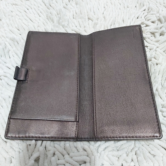 Coach tan monogrammed cheque book holder - Picture 3 of 5